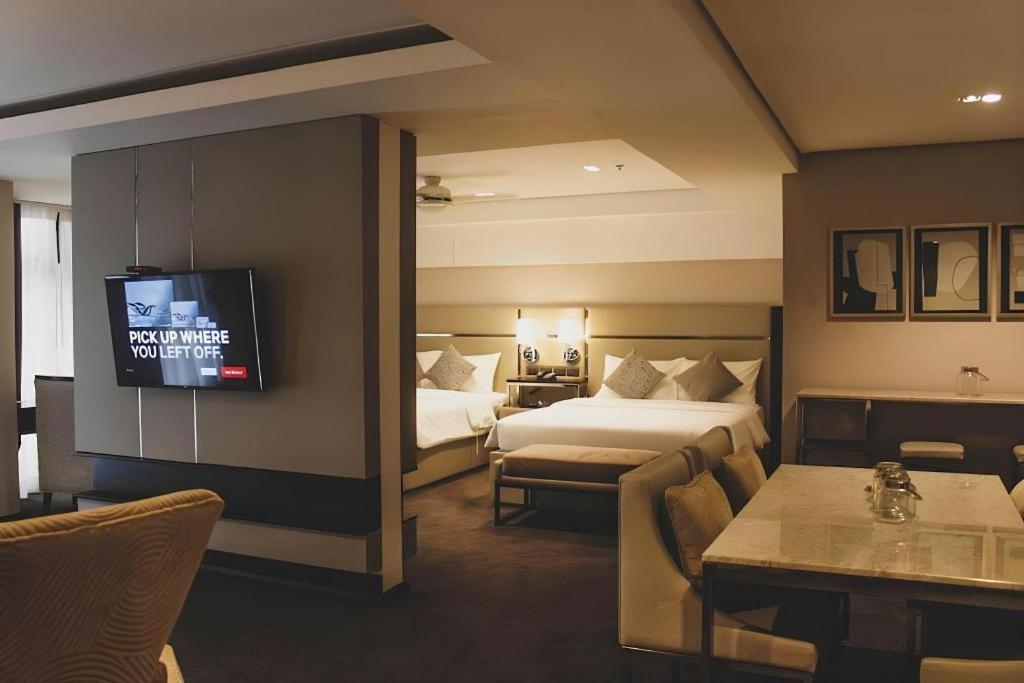 The Plaza Lodge Baguio Багио Экстерьер фото