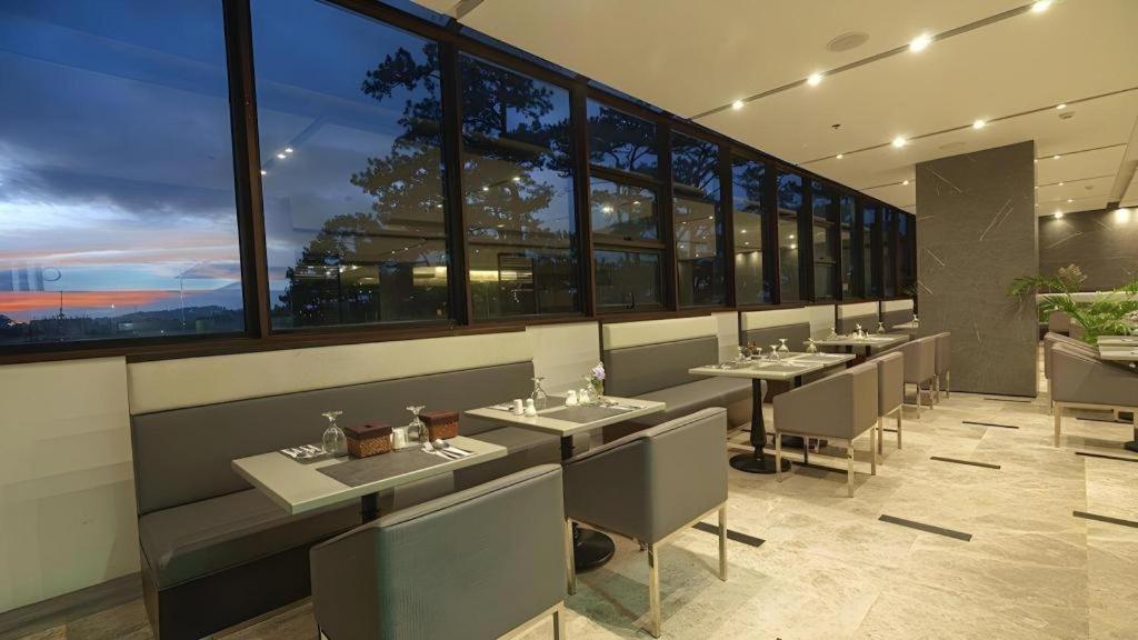 The Plaza Lodge Baguio Багио Экстерьер фото