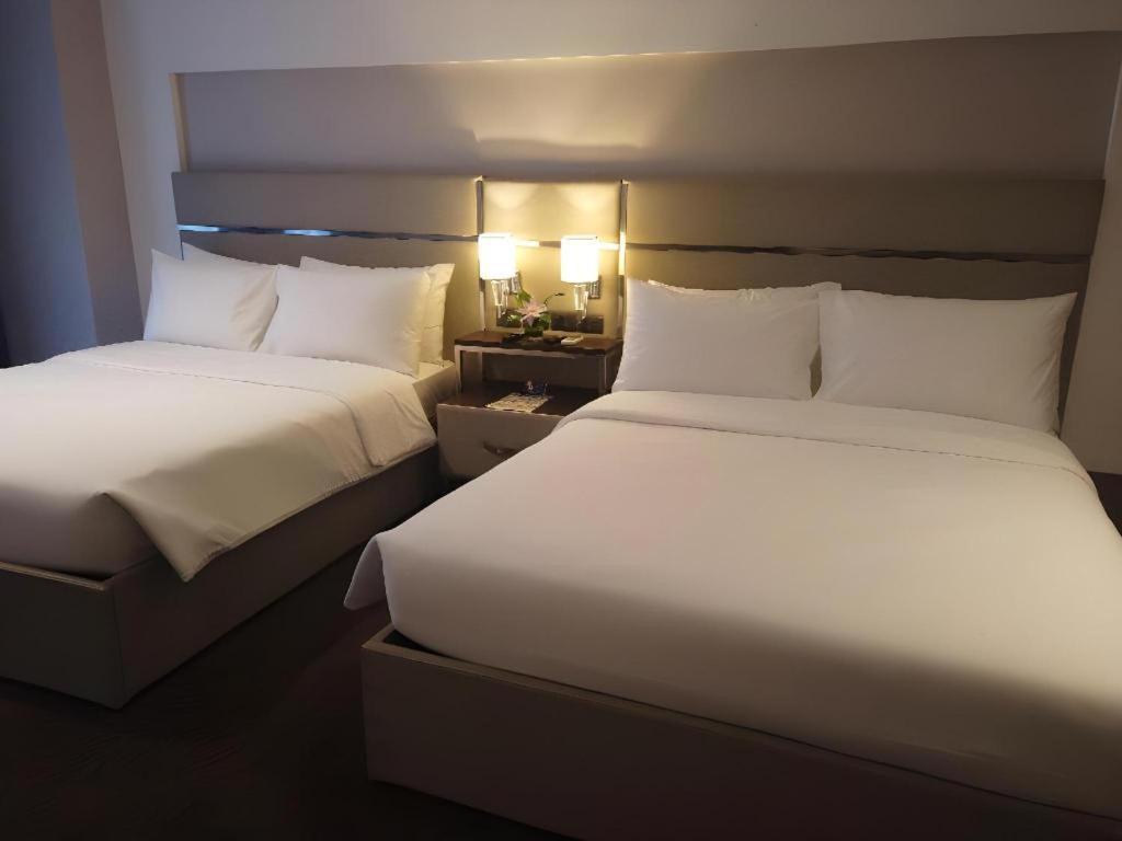 The Plaza Lodge Baguio Багио Экстерьер фото