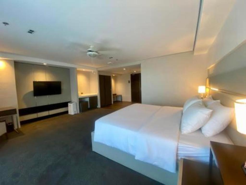 The Plaza Lodge Baguio Багио Экстерьер фото