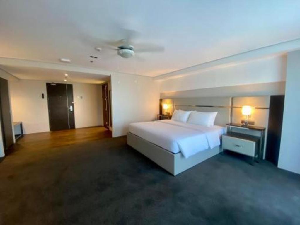 The Plaza Lodge Baguio Багио Экстерьер фото